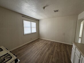 4220 Broaddus Ave in El Paso, TX - Building Photo - Building Photo