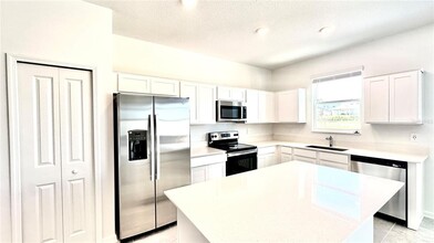 326 Bogey Dr in Davenport, FL - Building Photo - Building Photo
