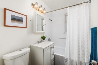 7437 Hyatt St, Unit 7437 Hyatt in San Diego, CA - Foto de edificio - Building Photo