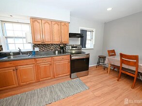 36 Diaz St in Iselin, NJ - Building Photo - Building Photo