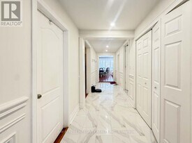 275 Estelle Ave in Toronto, ON - Building Photo