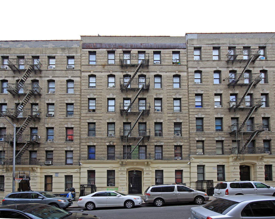 537 W 158th St in New York, NY - Building Photo