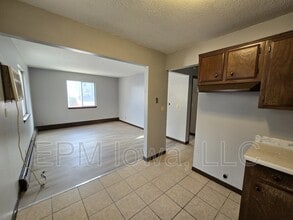 215 Baltimore St in Waterloo, IA - Building Photo - Building Photo