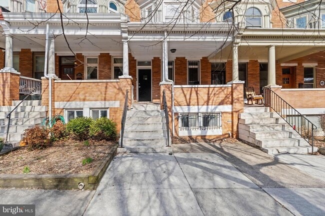 2217 Linden Ave