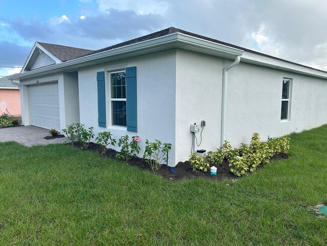 2807 34th St W in Lehigh Acres, FL - Building Photo - Building Photo