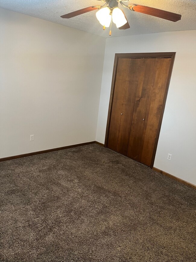 33 Stewart St, Unit Stewart 5 in Hubbard, OH - Building Photo - Building Photo