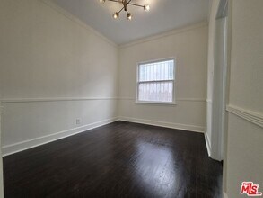 107 N Sweetzer Ave in Los Angeles, CA - Building Photo - Building Photo