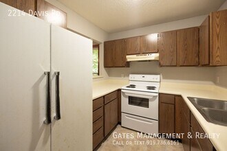 2214 Davis Rd in Hillsborough, NC - Building Photo - Building Photo