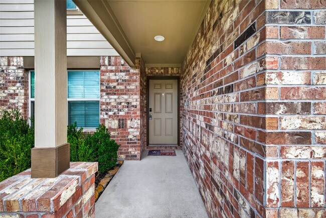 8007 Carillon Way in Rosharon, TX - Foto de edificio - Building Photo