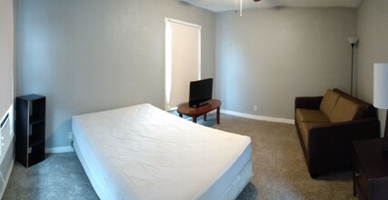 17-17 W 5th St in Freeport, TX - Building Photo - Building Photo