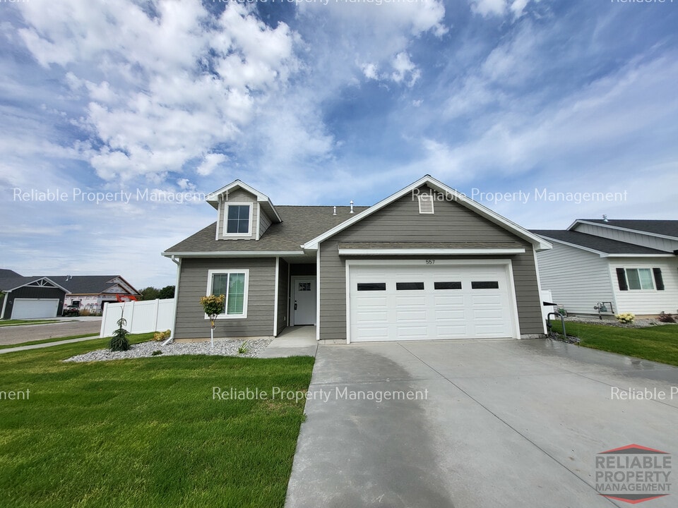 557 Sagebrush St in Rigby, ID - Building Photo
