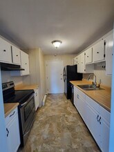 300 Smithfield Rd, Unit Apt 1-10 in North Providence, RI - Foto de edificio - Building Photo