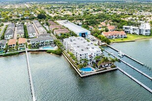 2678 N Federal Hwy in Boynton Beach, FL - Building Photo