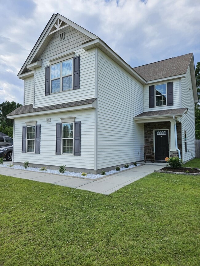 307 First Post Rd in Jacksonville, NC - Building Photo - Building Photo