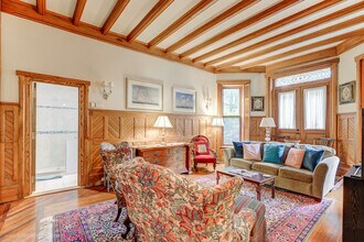6 Howe Ave, Unit 3 in Newport, RI - Building Photo - Building Photo