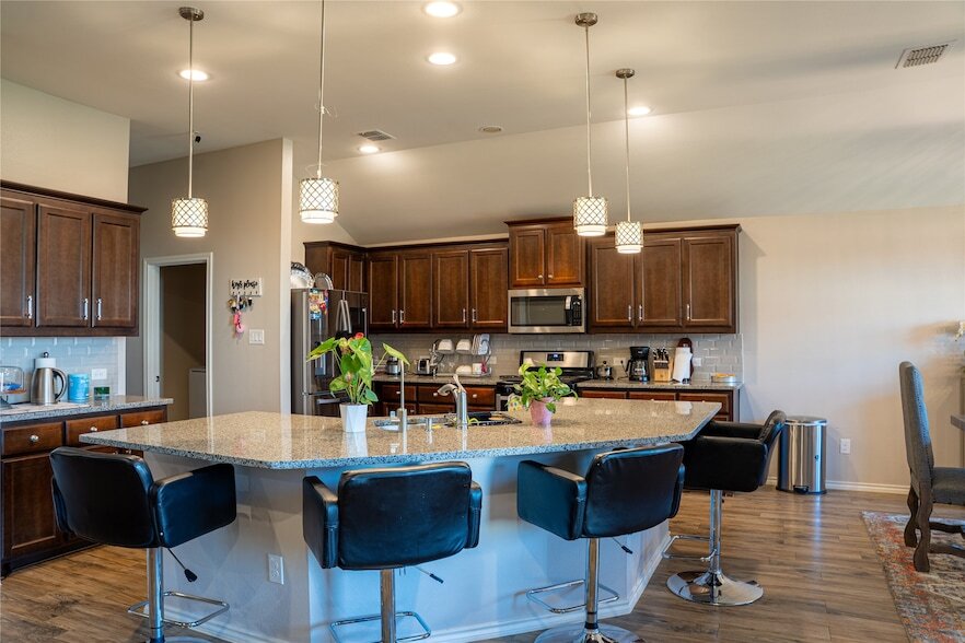 1119 Waterscape Blvd in Royse City, TX - Foto de edificio