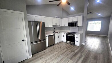 5960 W Oregon Ave in Glendale, AZ - Building Photo - Building Photo