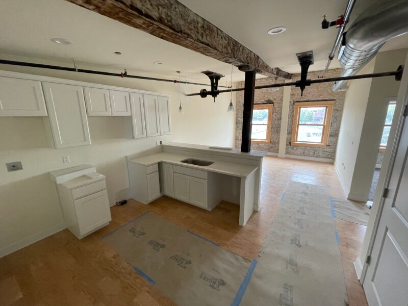 883 Broadway in Albany, NY - Building Photo