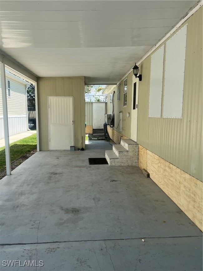 777 Walkerbilt Rd in Naples, FL - Building Photo - Building Photo