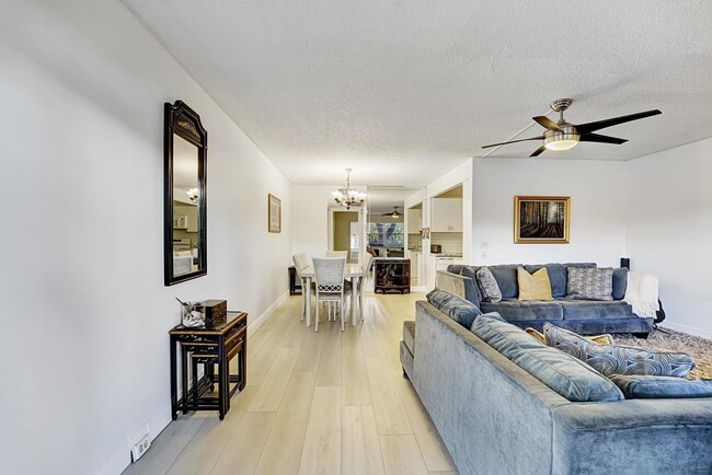 1056 Cambridge C in Deerfield Beach, FL - Building Photo - Building Photo