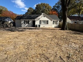 108 N Highland St in Memphis, TN - Building Photo