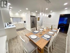 4300 Southwood St in Burnaby, BC - Building Photo - Building Photo