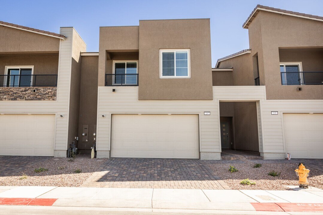 237 McArthur Peak Ave in Henderson, NV - Foto de edificio