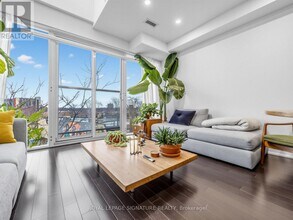 1636 Dundas St W in Toronto, ON - Building Photo - Building Photo