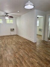 814 1/2 W 21st St in Houston, TX - Building Photo - Building Photo