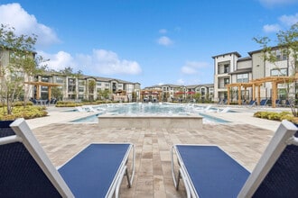 Ascend at Forum in Grand Prairie, TX - Foto de edificio - Building Photo