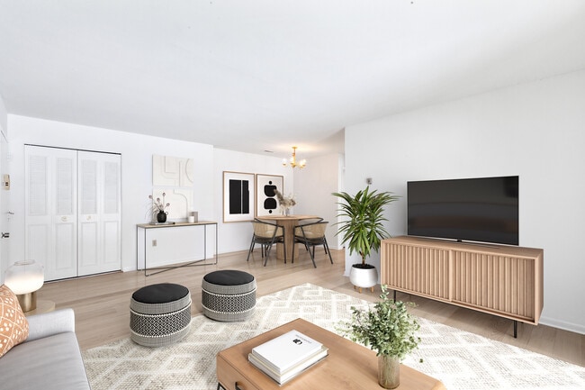 Stony Run at the Stockade Apartments in Kingston, NY - Foto de edificio - Building Photo