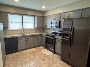 5382 Zachary Dr in Stone Mountain, GA - Building Photo - Building Photo