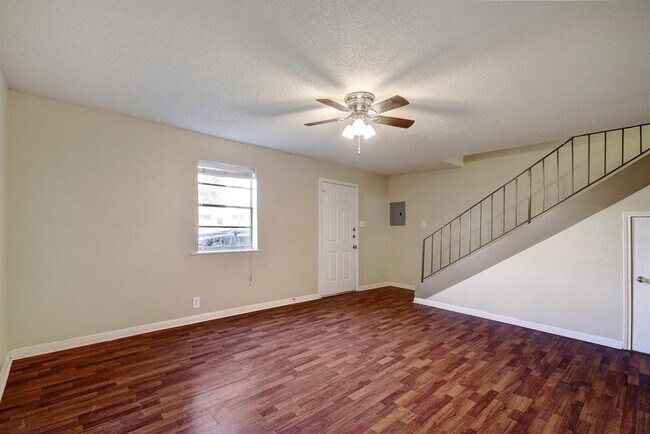 1704 E M. Franklin Ave in Austin, TX - Building Photo - Building Photo