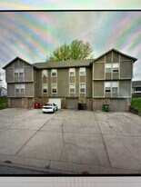 503 NW 3rd St in Blue Springs, MO - Building Photo