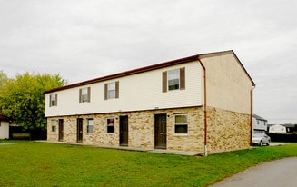 6135-6141 Laurelwood Ct in Columbus, OH - Building Photo