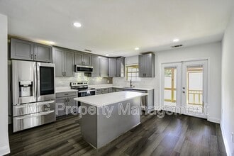 722 Overlook Rd in Lowell, NC - Building Photo - Building Photo