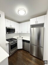 East 16 Avenue in New York, NY - Building Photo - Building Photo