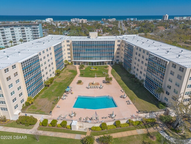 property at 1224 S Peninsula Dr