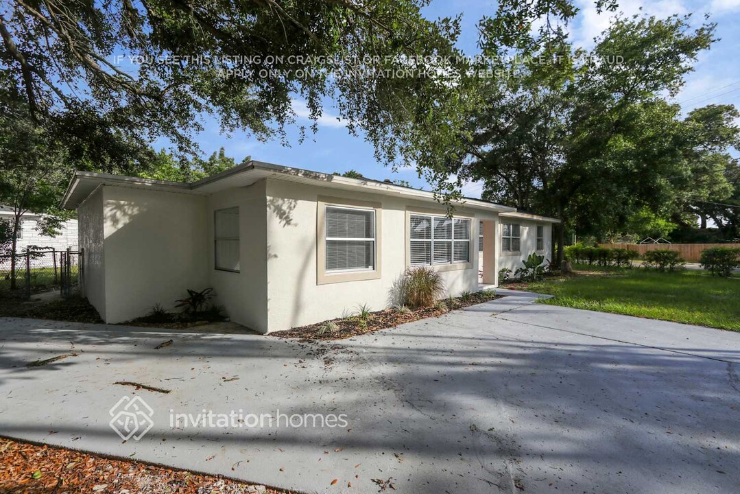 5113 N 15th St in Tampa, FL - Building Photo