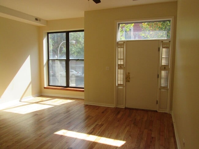 1536 W Monroe St in Chicago, IL - Building Photo - Building Photo