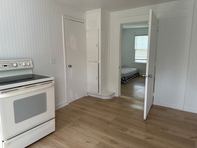 property at 3 Marsh Ln