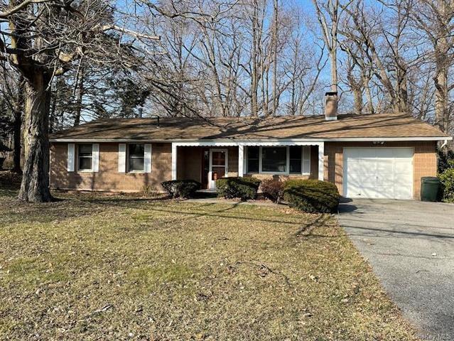 176 Caesars Ln in New Windsor, NY - Building Photo - Building Photo