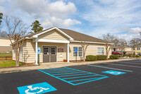 Meadow Ridge Apartments in Dothan, AL - Foto de edificio - Building Photo