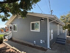 1743 La Cresta Blvd in El Cajon, CA - Building Photo - Building Photo