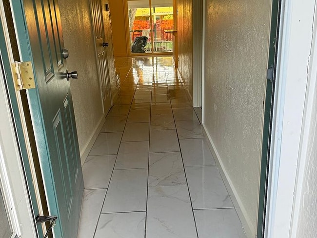 3410 Meadow Oaks Dr in Garland, TX - Foto de edificio - Building Photo