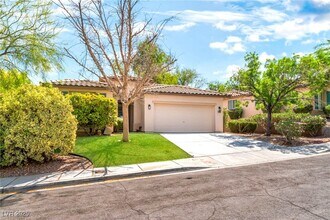 10505 Jeremy Ridge Ave in Las Vegas, NV - Building Photo - Building Photo