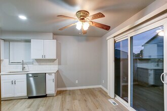 1806 W 21st Ave, Unit A in Kennewick, WA - Building Photo - Building Photo