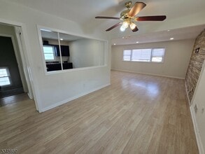 67 Lindsley Ave in Irvington, NJ - Building Photo - Building Photo