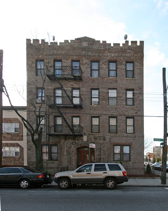 4802 Snyder Ave in Brooklyn, NY - Foto de edificio