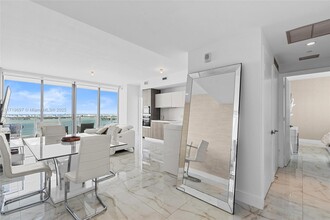 2900 NE 7th Ave, Unit # 4104 in Miami, FL - Building Photo - Building Photo